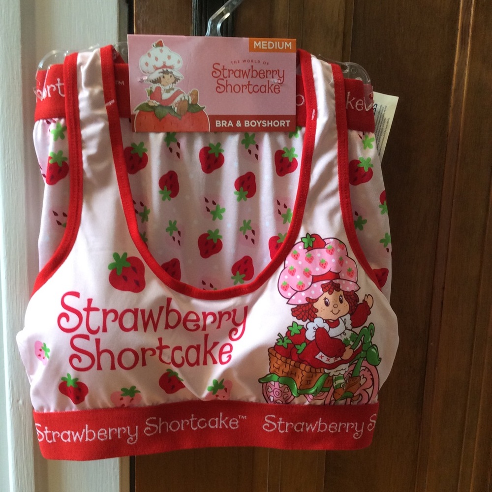 Strawberry Shortcake bra and boyshort